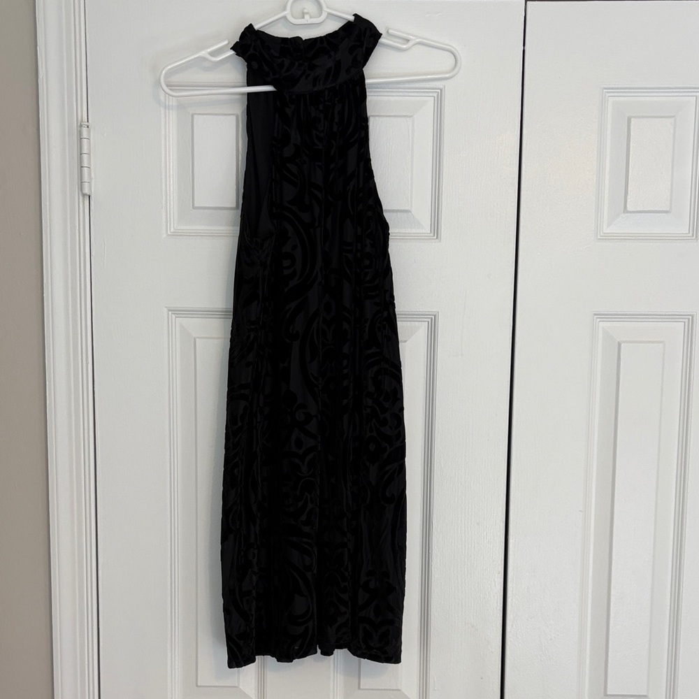 Elegant Black Sleeveless Dress